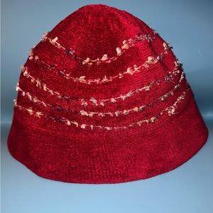 Liz Claiborne red bucket style hat - knitted material